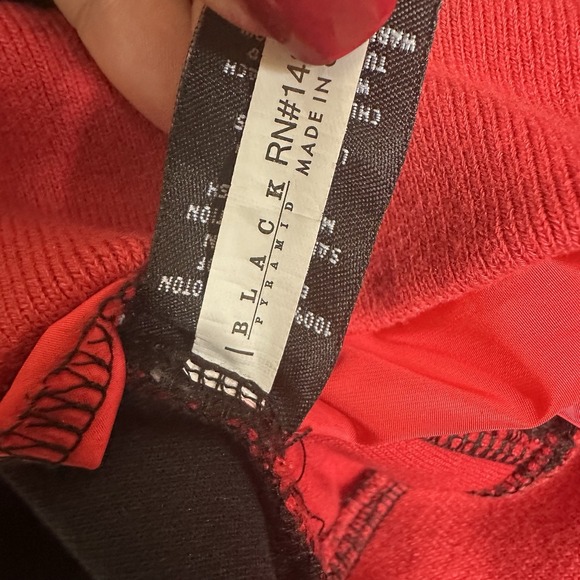 Black Pyramid By Chris Brown Graphic Hoodie Black Red Mens Sz Small Streetwear - Picture 7 of 7